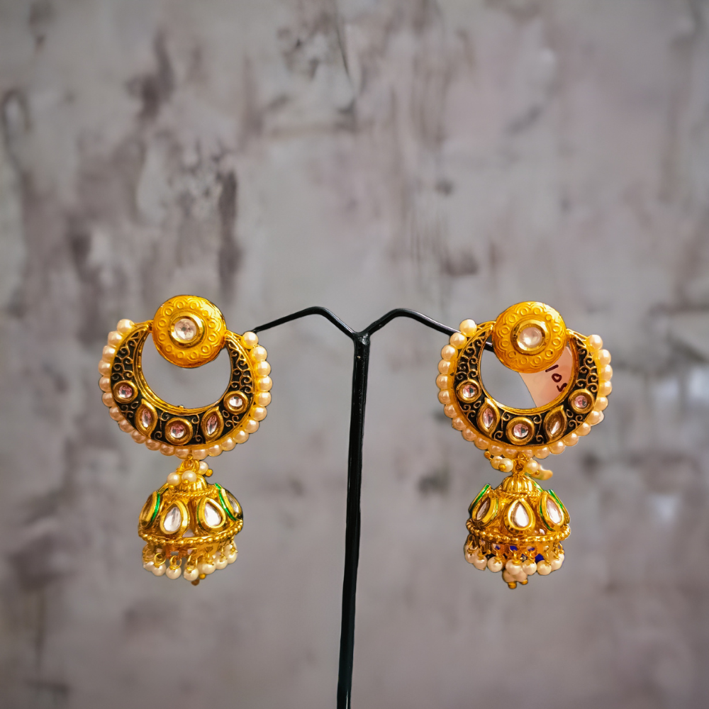 Kanhaverse Antique Kundan Pearl Jhumka Earrings